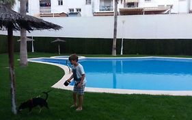 Habitación cerca a playa. Desayuno y piscina